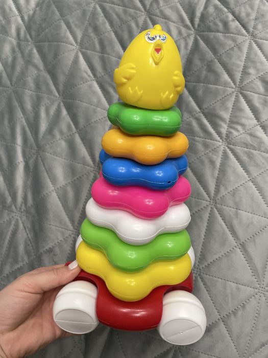 Пірамідка дитяча пластикова