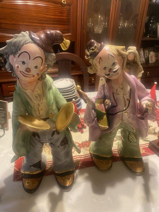 Par de palhacos em porcelana