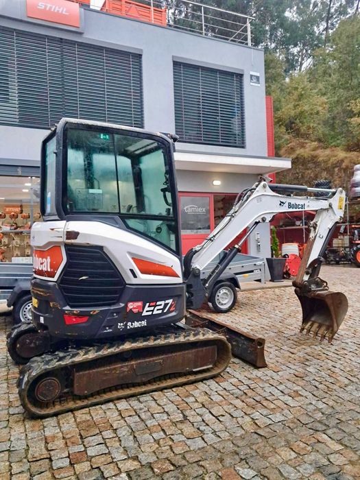 Mini Giratória Usada Bob Cat E27z