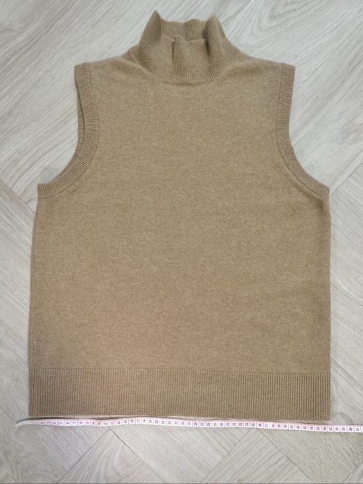 Вовняний гольф без рукавів/жилет Massimo Dutti