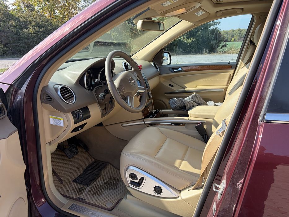 Mercedes-Benz ML320