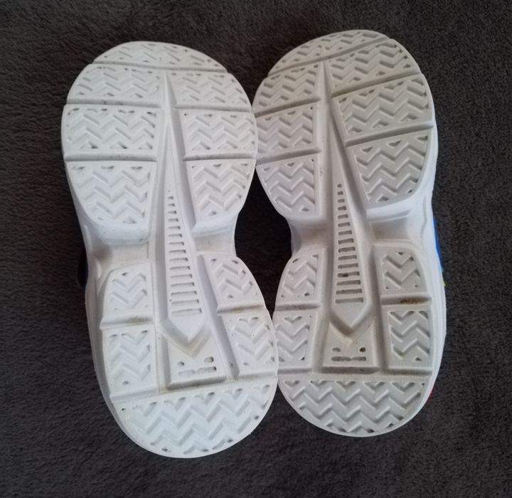 Buty sportowe rozmiar 26