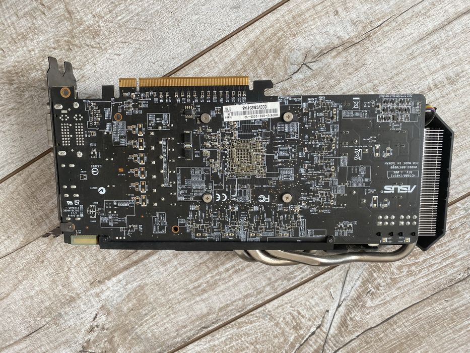 Відеокарти ASUS Radeon HD 7870 – 3 шт.
