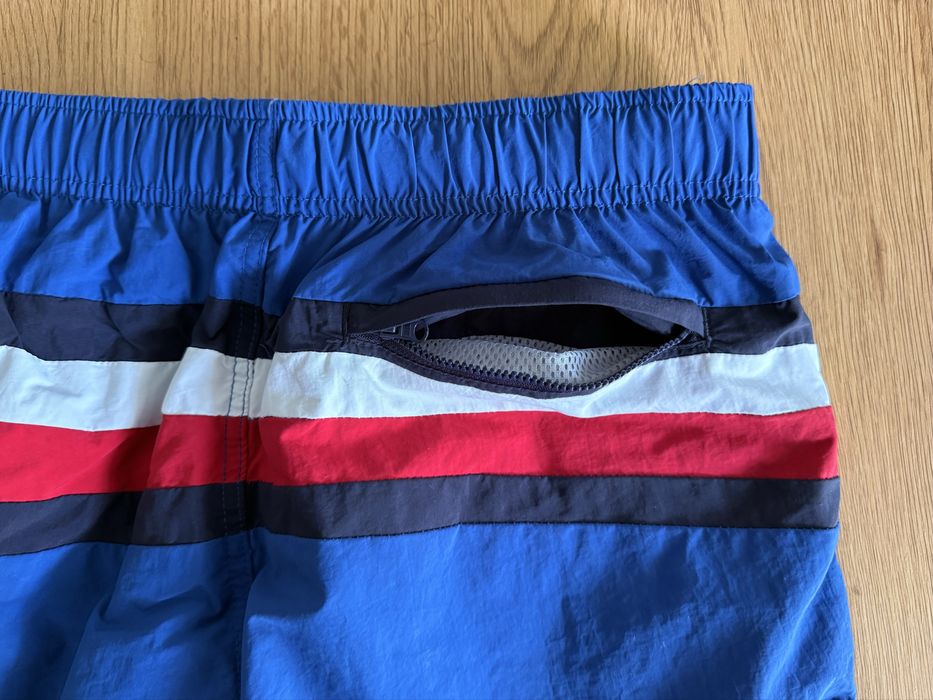 Tommy Hilfiger spodenki kąpielowe roz M super jakosc stan idealny