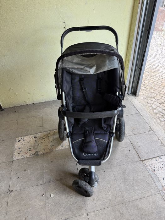 Carrinho de Passeio Quinny