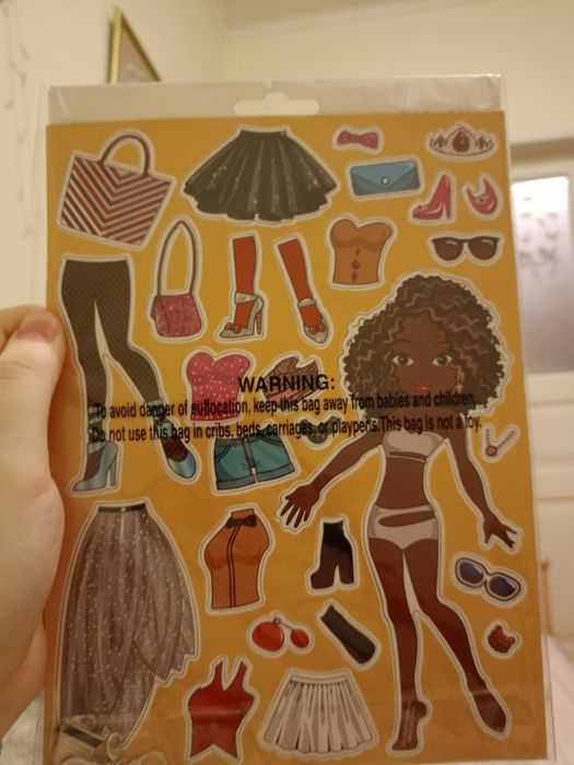 Лялька на магніті