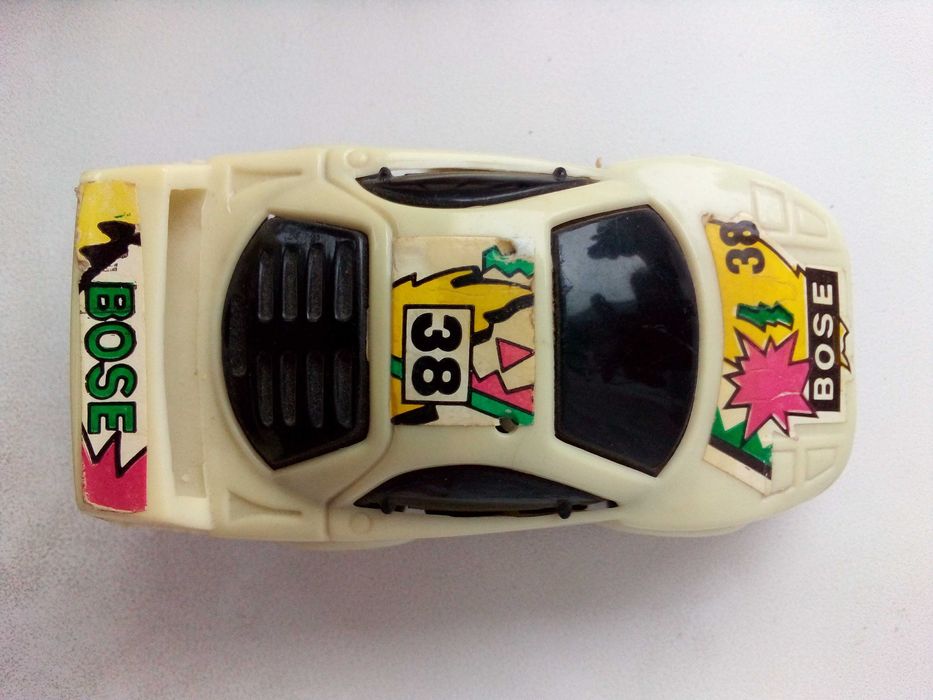 машинки СССР и импортные (12 штук) можно по отдельности