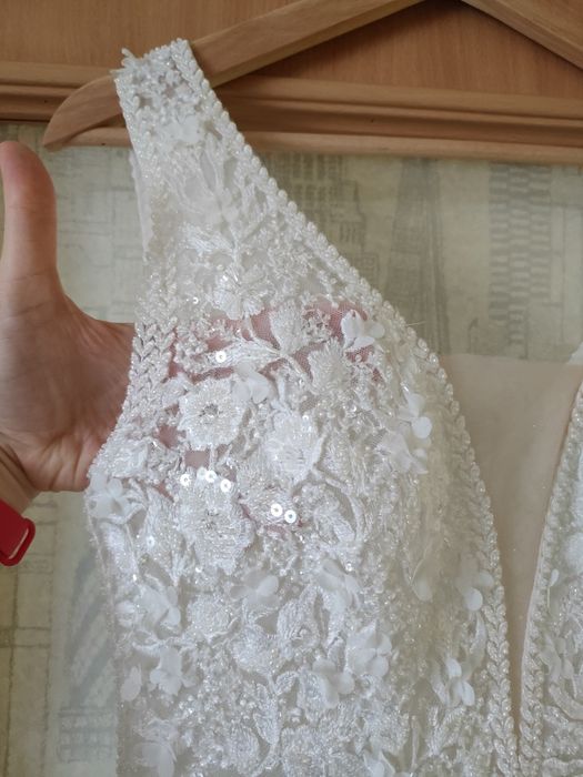 Suknia ślubna A rozm 40 koronkowa z tiulem, 176 cm wzrost + 5cm obcas