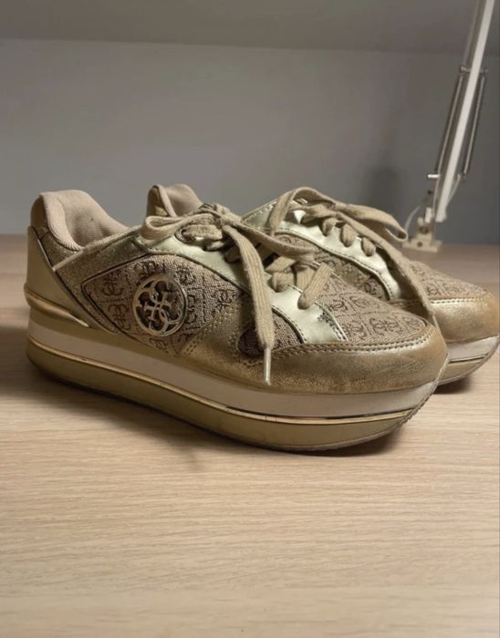 Buty  złote Guess