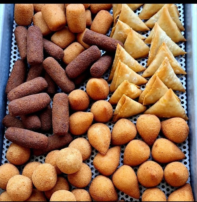 Salgados fritos e congelados