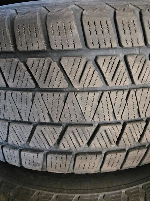 Зимові шини 105 T Brigestone Blizzak DM-V3   275/55r20