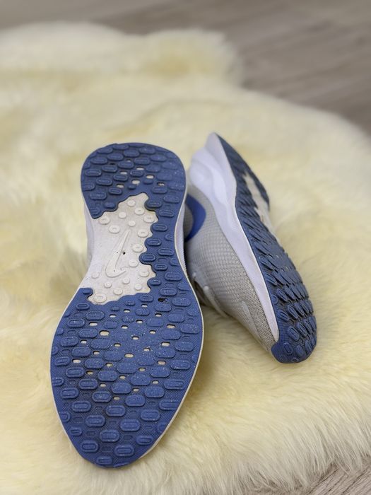 Жіночі кросівки Nike W Revolution 7