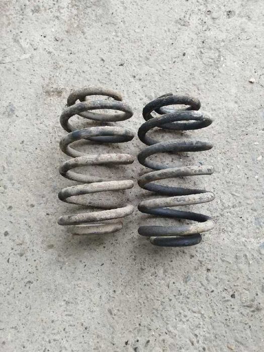 Пружини задні 2 шт Mercedes Vito 639