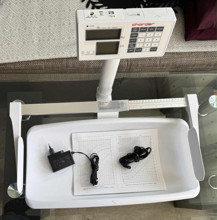 Waga niemowlęca + sprzęt medyczny