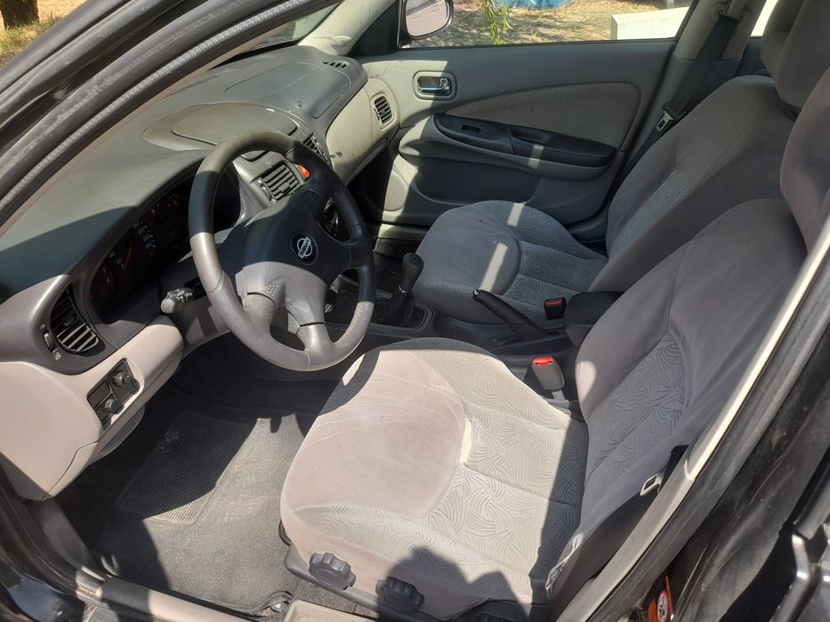 Nissan Almera 1.5 gasolina