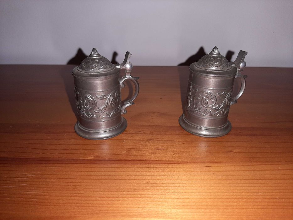 Duas Canecas em Estanho Alemãs