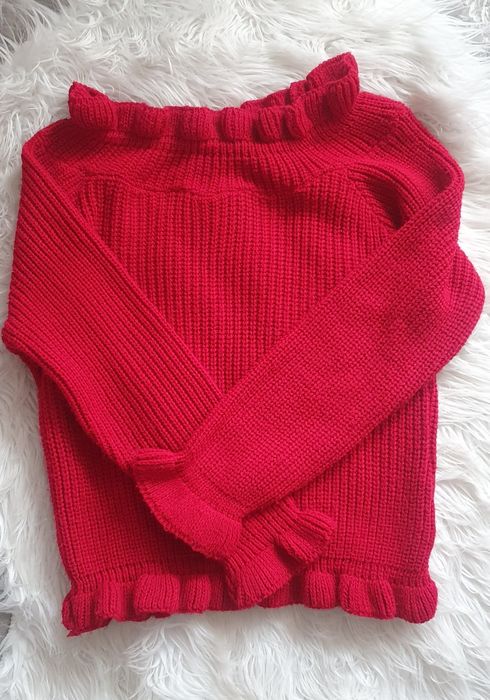 Czerwony sweter w opuszczonymi ramionami stan bdb rozm. S/M