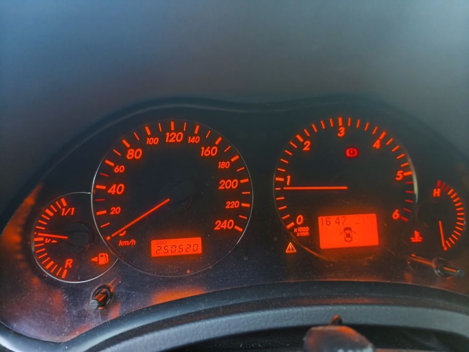 Toyota Avensis SW 2.2 150cv