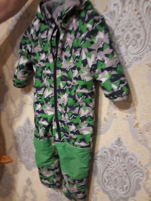 Продам комбинезон демисезонный