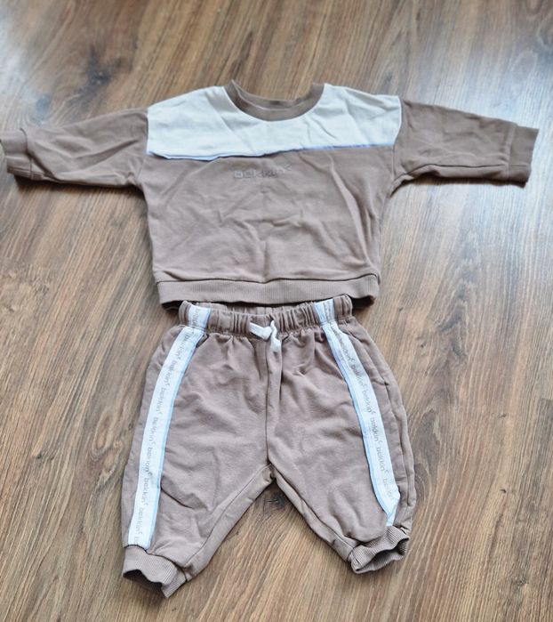 6 kompletów dresowych