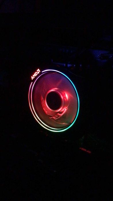 Кулер AMD Wraith Spire RGB