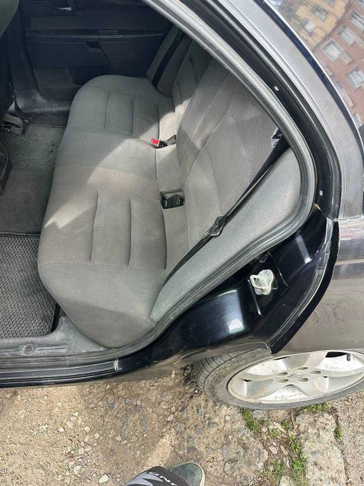 автомобіль opel omega