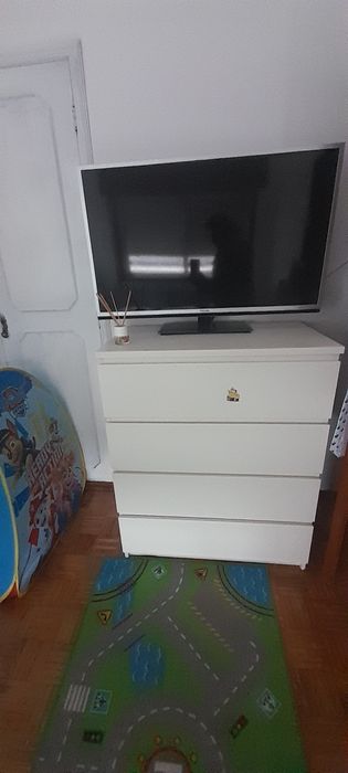 Quarto completo movel de brinquedos mesinhas e cómodas