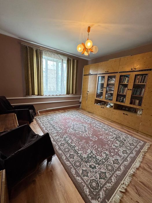 Продам комфортний будинок в затишному районі(Газове)