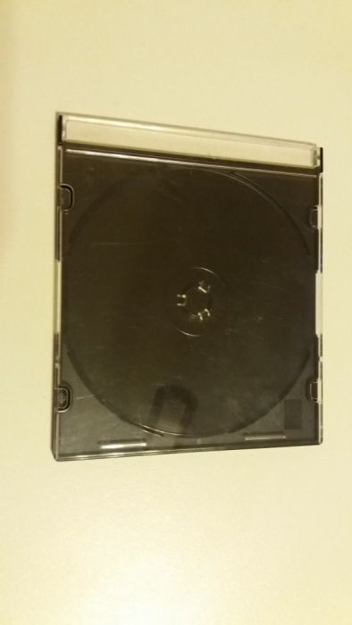 100 CD / DVD / Blu-ray Cases424127378993326082