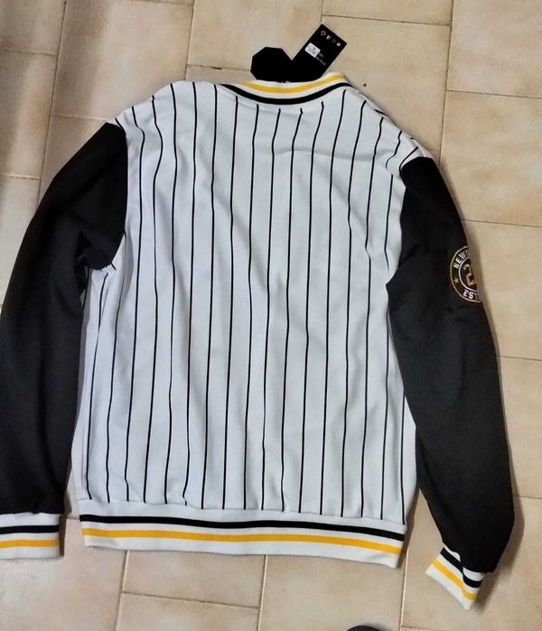 CASACO NOVO XL,nunca foi usado