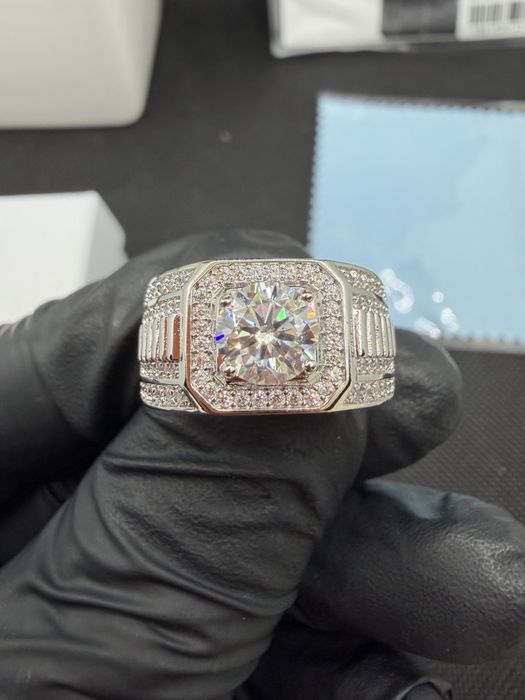 Sygnet z moissanite 1.0ct, Certyfikat GRA, srebro 925, VVS1