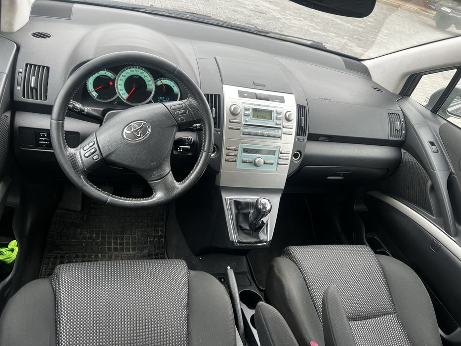Toyota Carolla Verso 2.2D 2008r 7 osobowy