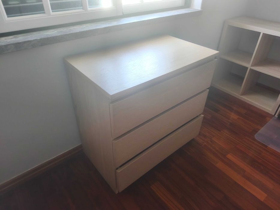 Cómoda IKEA 3 gavetas