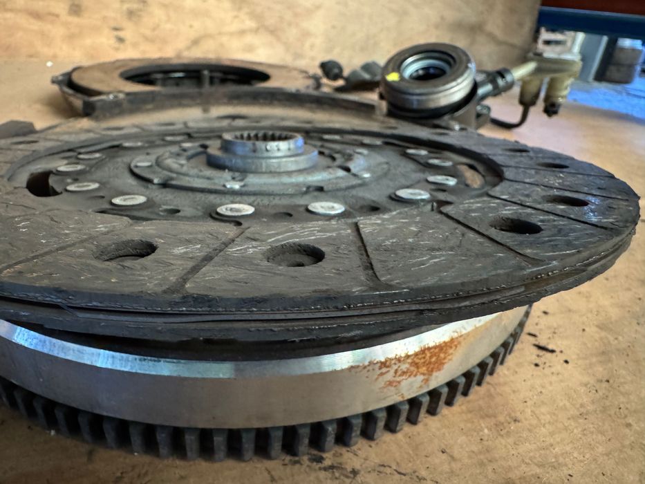 Volante Bimassa + Embreagem VOLVO S40 V50 1.6D D4164T COMO NOVO