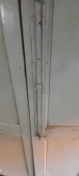 Portada em madeira (antiga de casa centenária)