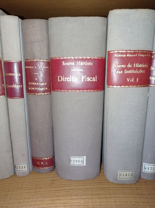 Livros de Direito ( Ver Descrição)