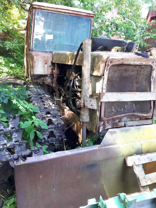 Бульдозер ДТ-75, трактор