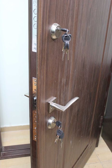 НОВЫЕ Входные бронированные металлические двери 960*2050