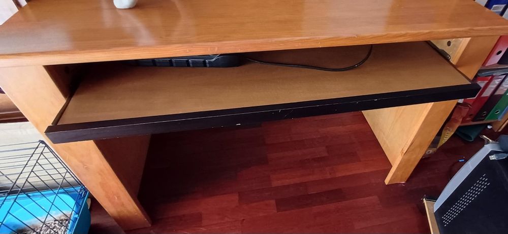 Secretária para computador