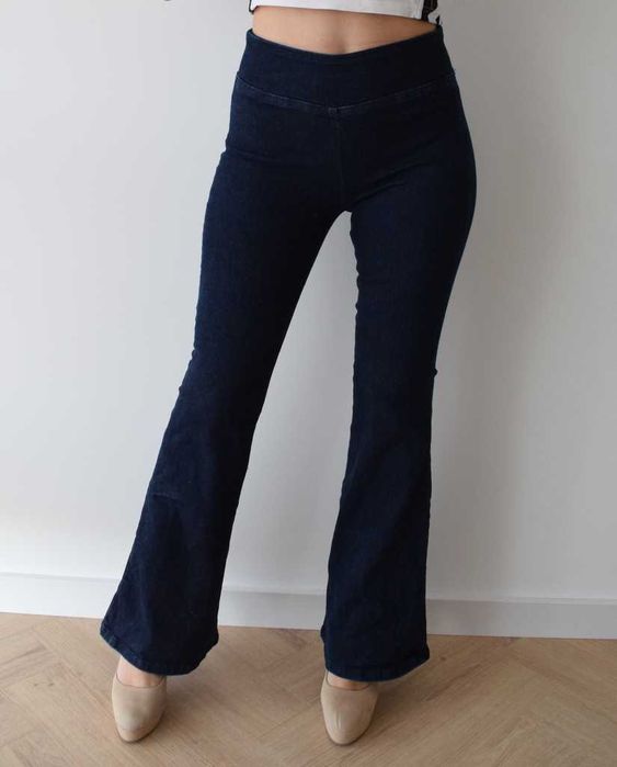 Dzwony legg szerokie spodnie 38 m wysoki stan granatowe Stradivarius jeansy