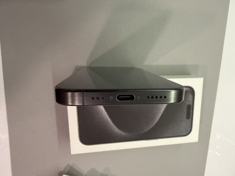 Iphone 15 pro 256 gb black