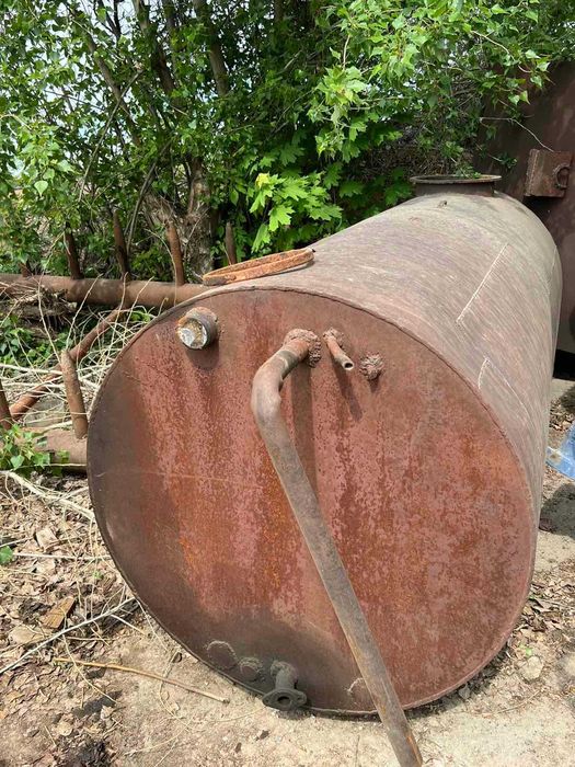 Продаж металевих ємностей (бочок)