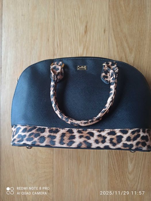 Mala de mão Cavalli, preta e "anima print"