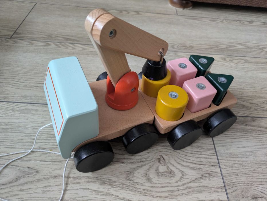 Dźwig z klockami Ikea, drewniany