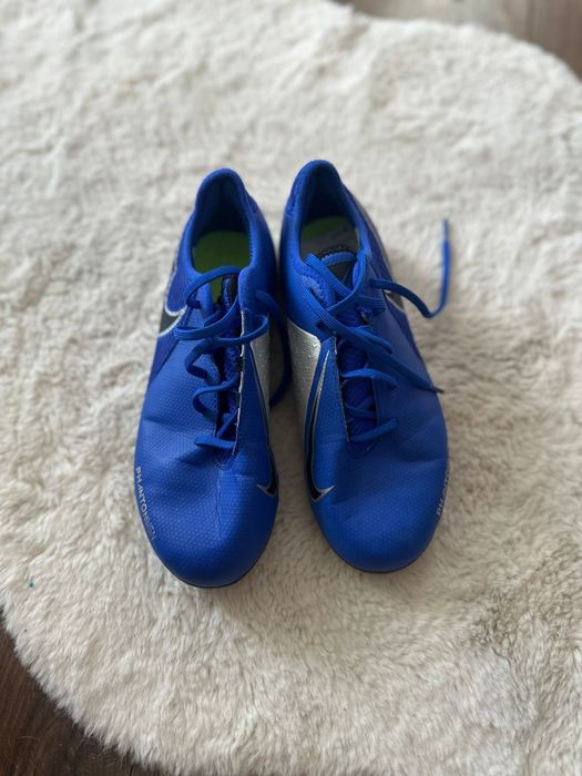 Buty piłkarskie Nike do piłki