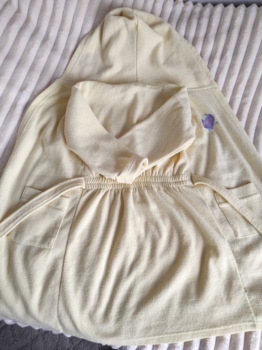 Szlafrok Primark r.116 cytrynka