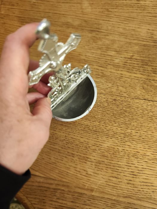 Krolielnica plastikowa pojemnik na wodę święconą