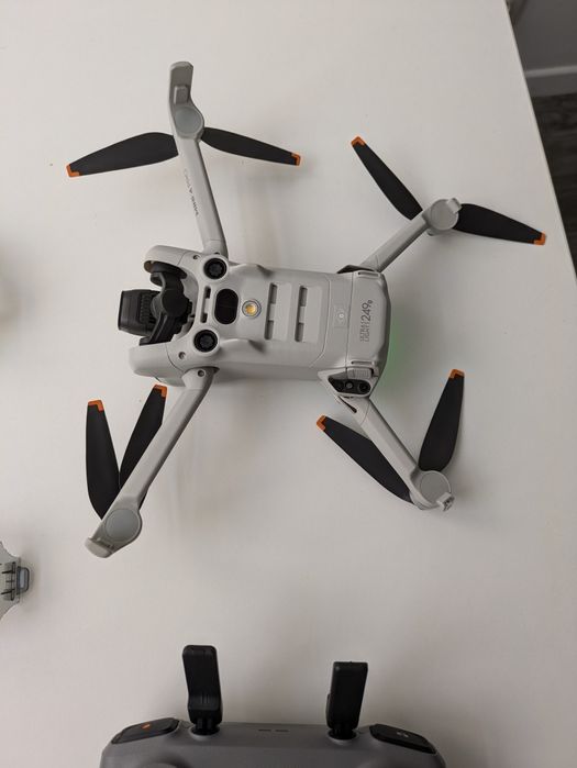DJI mini 4 pro drone (RC2)