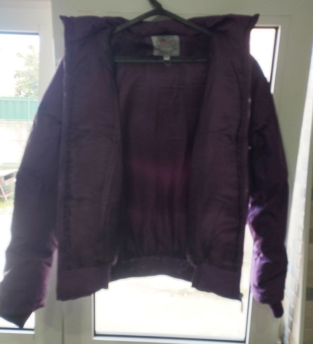 Kispo roxo com capuz removível