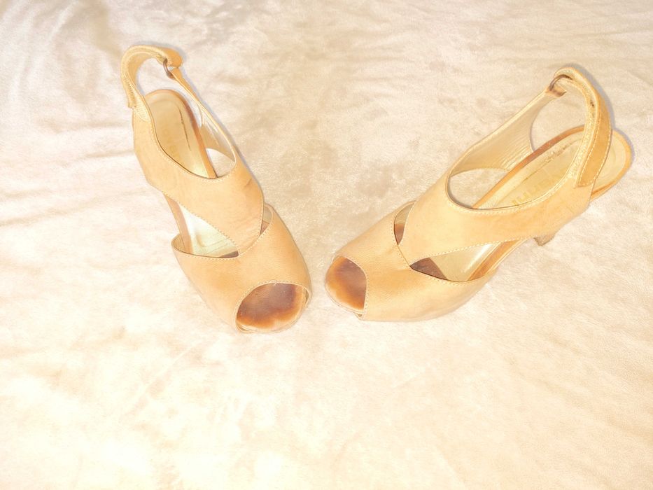 2€ Sapatos Senhora Nº38 - Em muito bom estado!